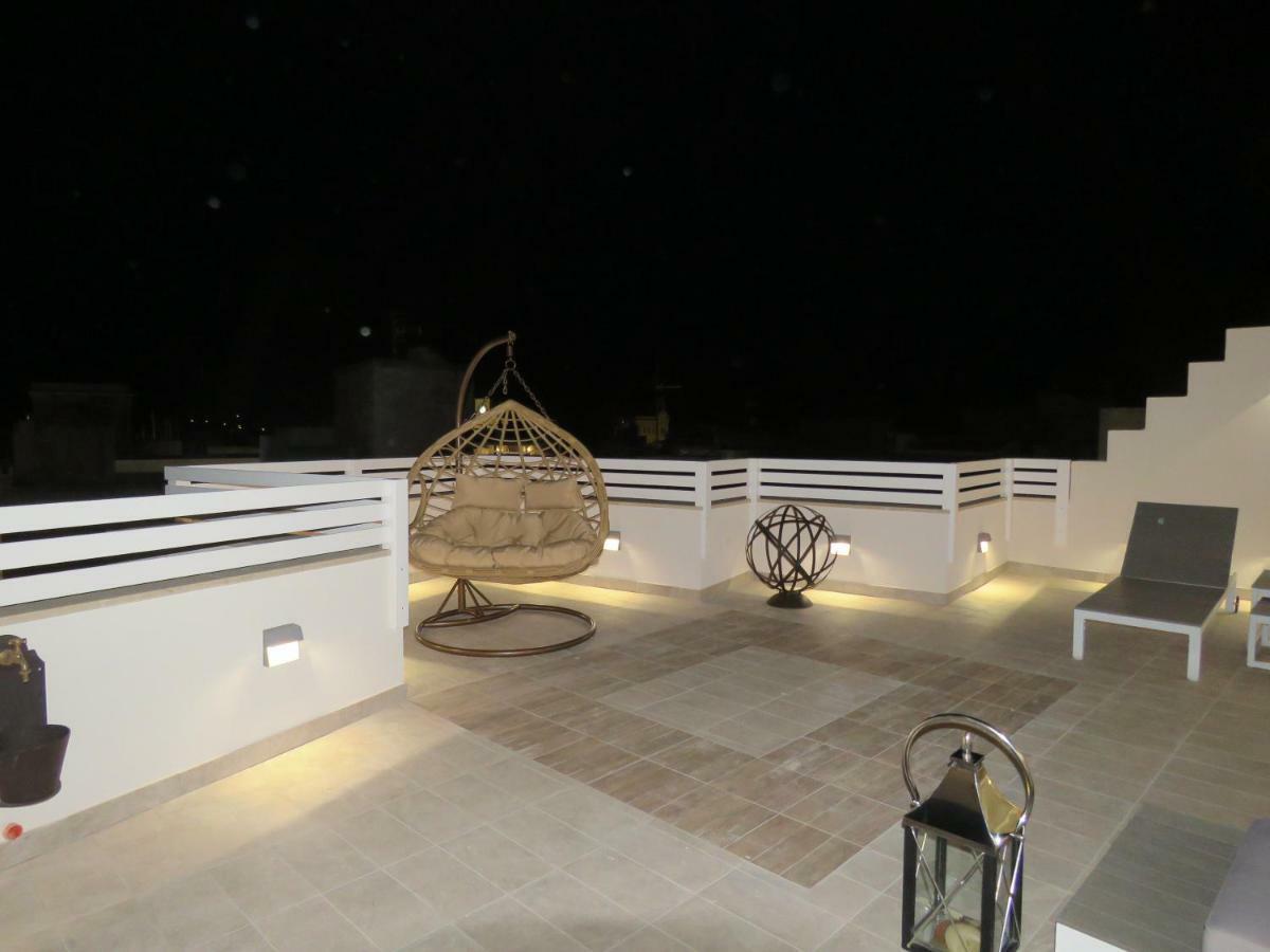 Catria Villa ฟาวีญานา ภายนอก รูปภาพ